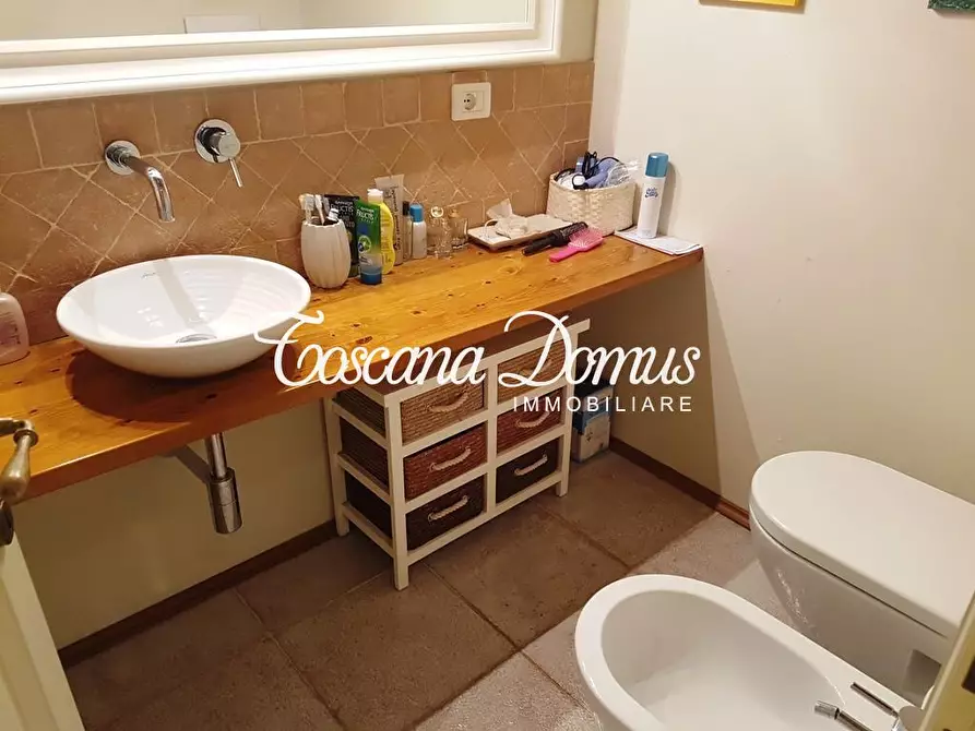 Immagine 9 di Appartamento in vendita  a Siena