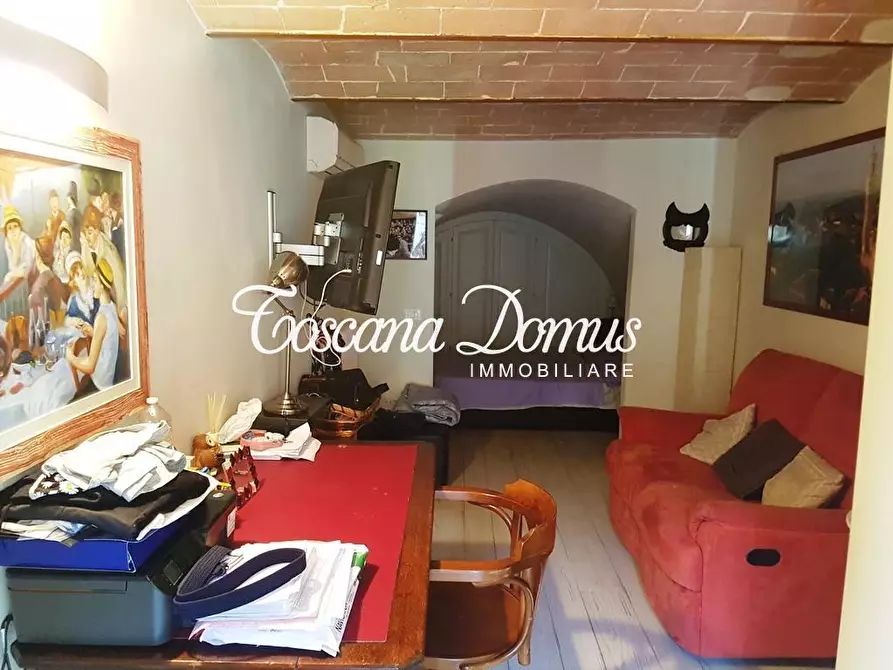 Immagine 14 di Appartamento in vendita  a Siena