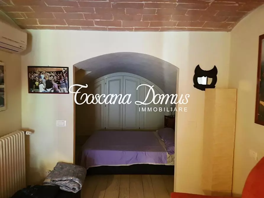 Immagine 16 di Appartamento in vendita  a Siena