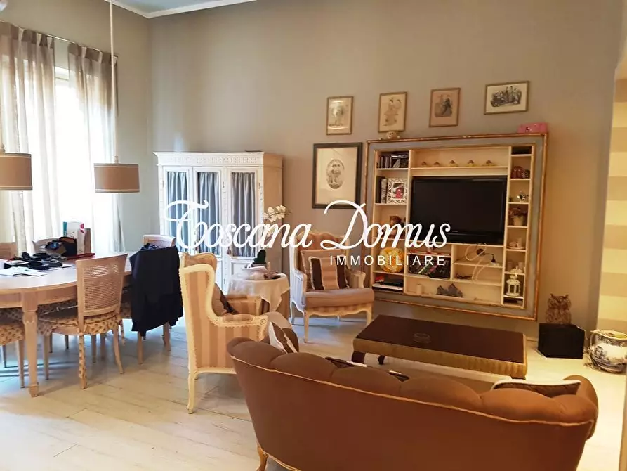 Immagine 11 di Appartamento in vendita  a Siena