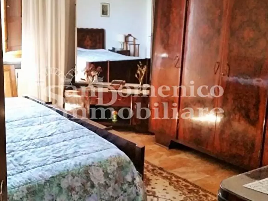 Immagine 21 di Villa in vendita  a Cascina