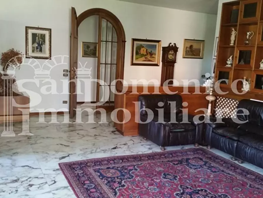 Immagine 4 di Villa in vendita  a Cascina