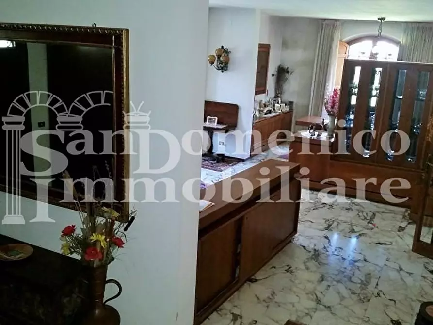 Immagine 10 di Villa in vendita  a Cascina