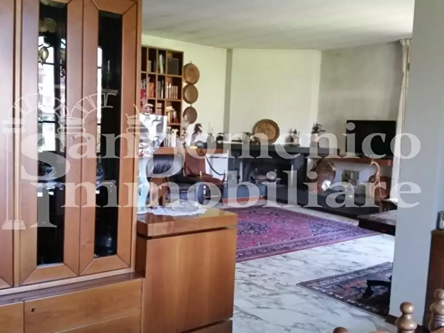 Immagine 6 di Villa in vendita  a Cascina