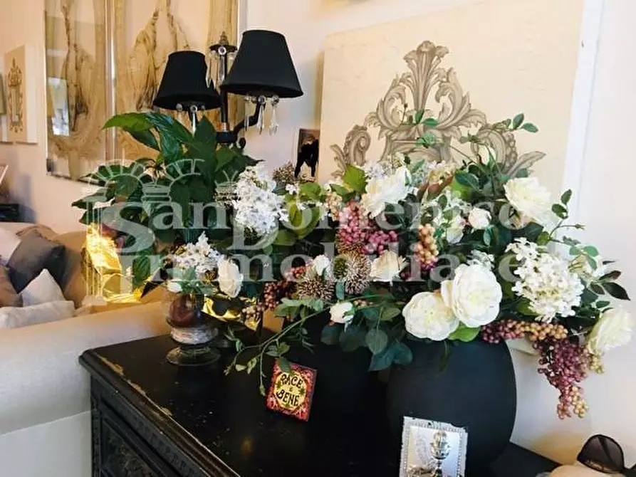 Immagine 45 di Villa in vendita  a Cascina