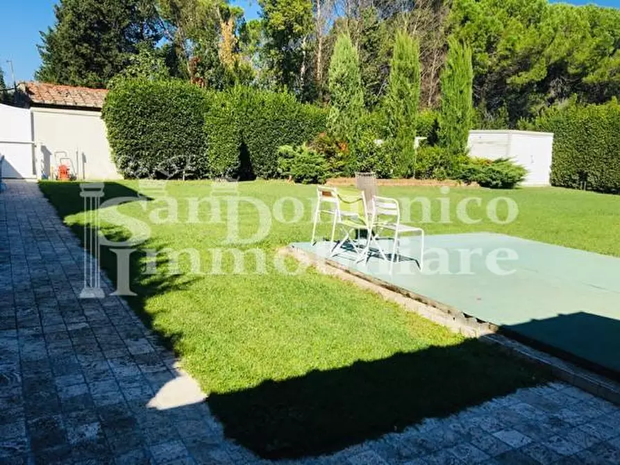 Immagine 47 di Villa in vendita  a Cascina