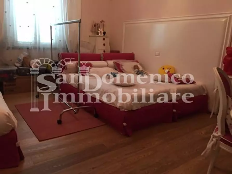 Immagine 28 di Villa in vendita  a Cascina