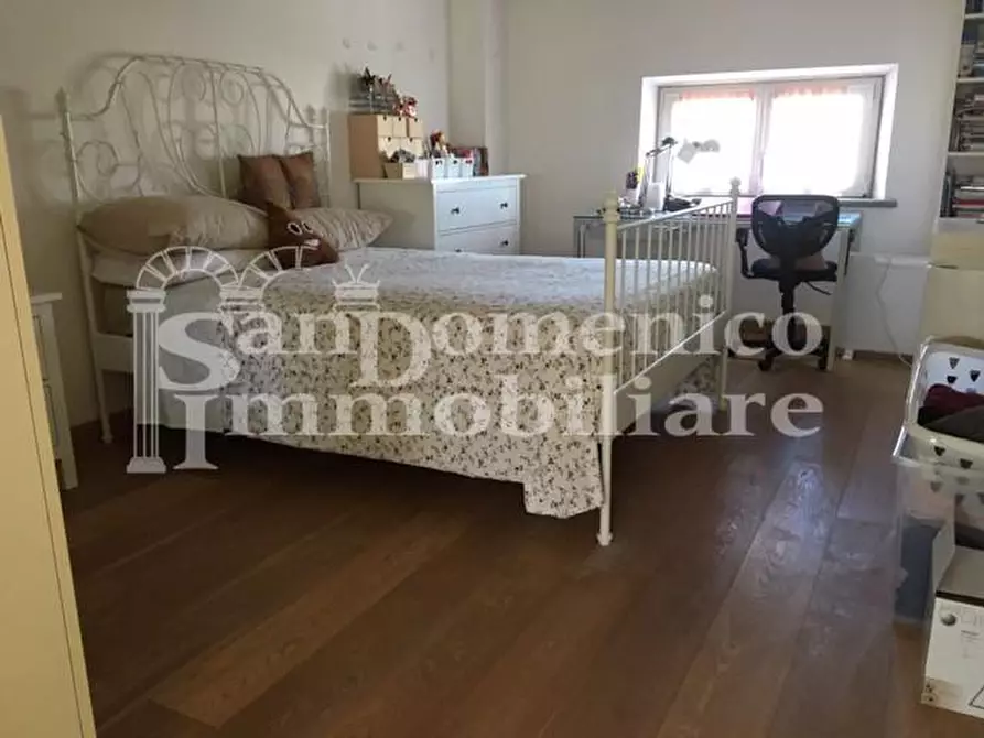 Immagine 38 di Villa in vendita  a Cascina