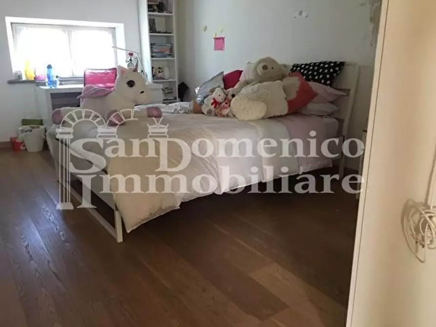 Immagine 37 di Villa in vendita  a Cascina