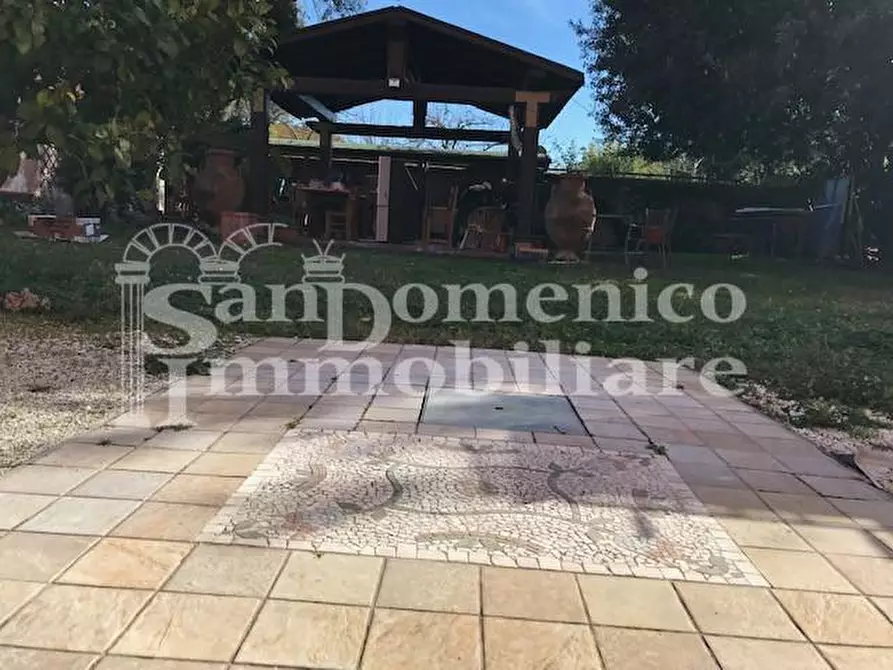 Immagine 14 di Villa in vendita  a Cascina