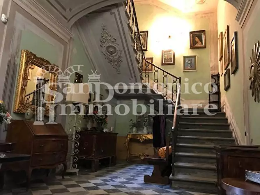 Immagine 2 di Villa in vendita  a Cascina