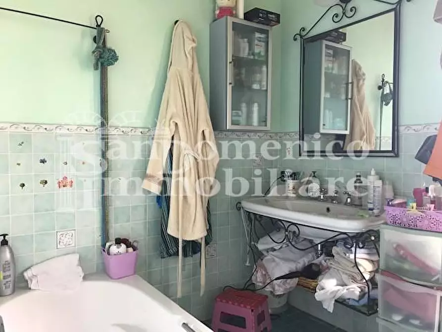 Immagine 39 di Villa in vendita  a Cascina