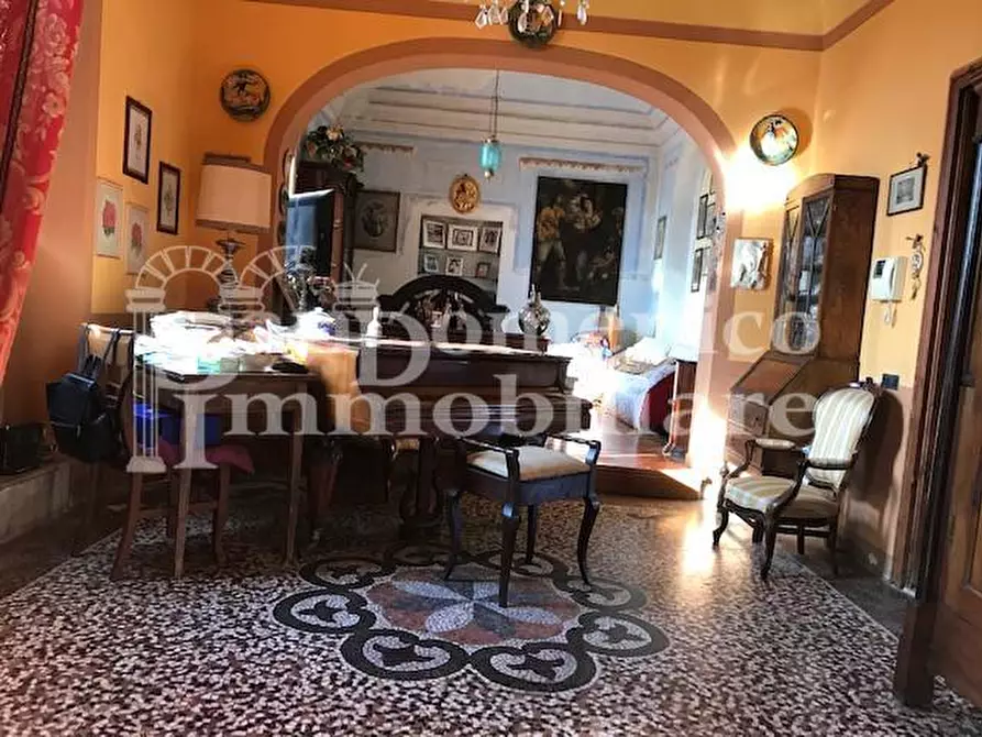 Immagine 11 di Villa in vendita  a Cascina