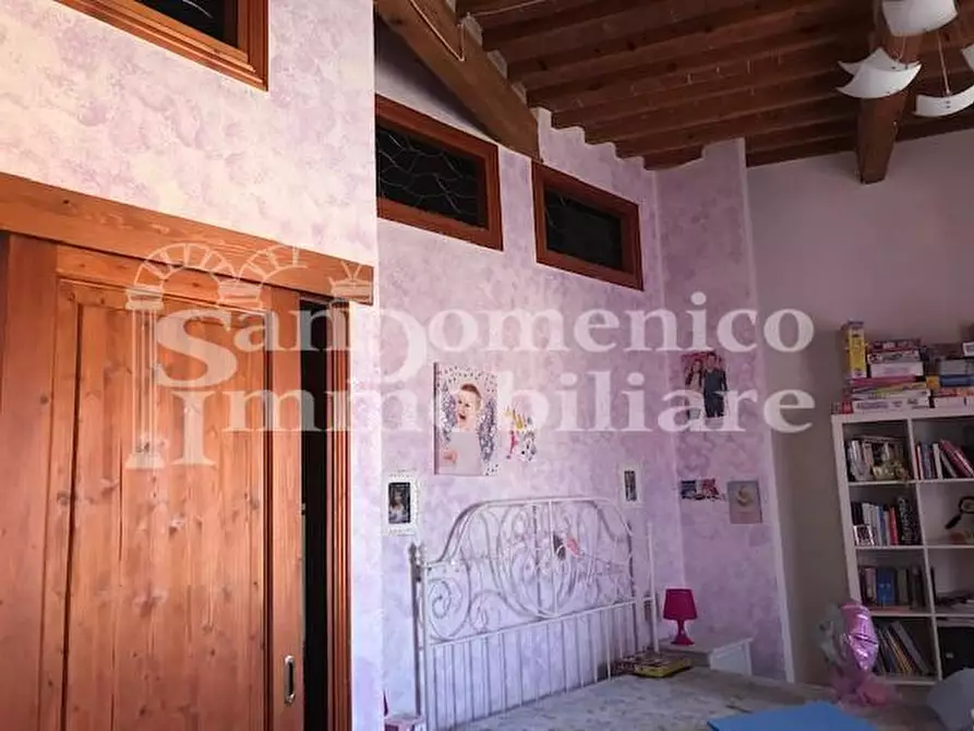 Immagine 37 di Villa in vendita  a Cascina