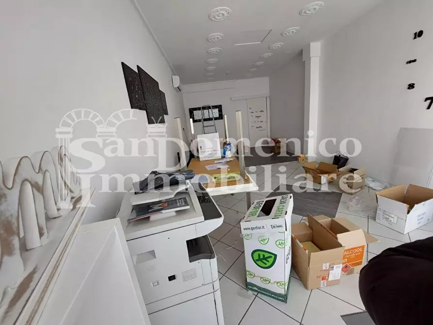 Immagine 4 di Locale commerciale in affitto  a Cascina