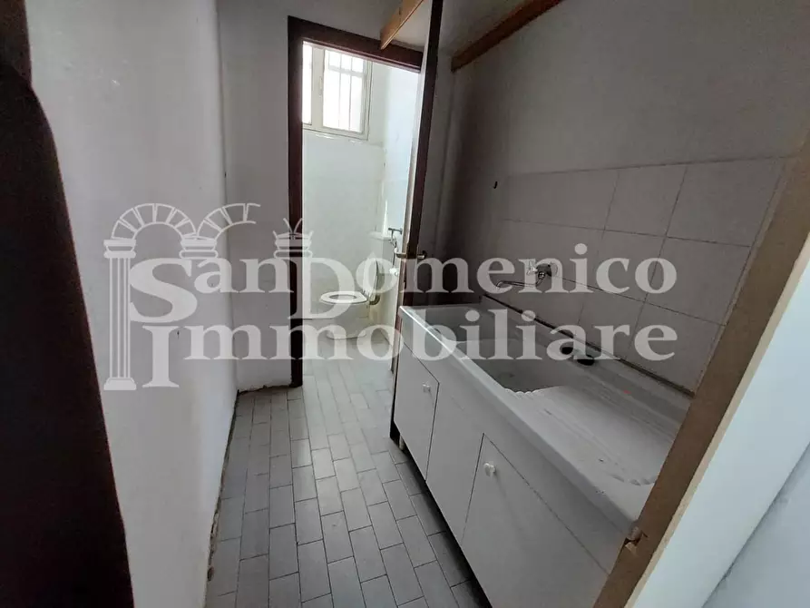 Immagine 3 di Locale commerciale in vendita  a Cascina