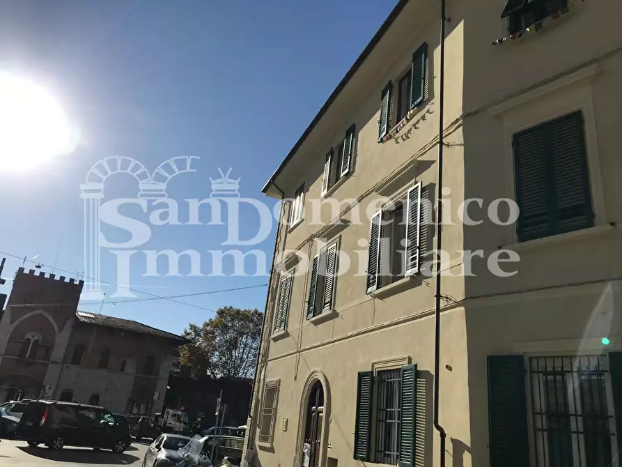 Immagine 2 di Appartamento in vendita  a Pisa