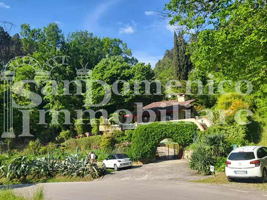 Immagine 11 di Villa in vendita  a San Giuliano Terme