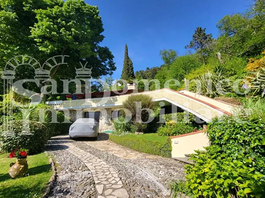 Immagine 2 di Villa in vendita  a San Giuliano Terme