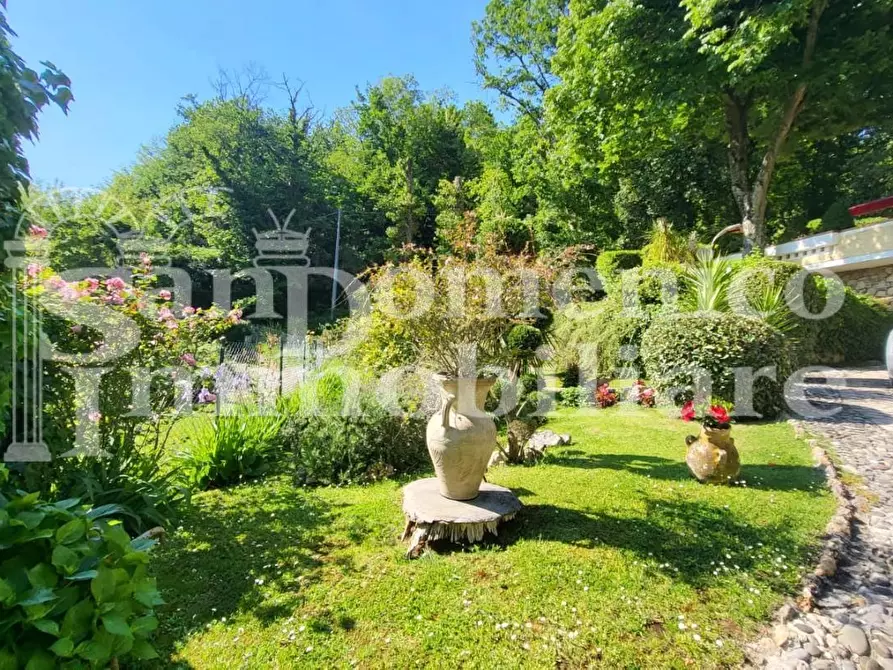 Immagine 4 di Villa in vendita  a San Giuliano Terme