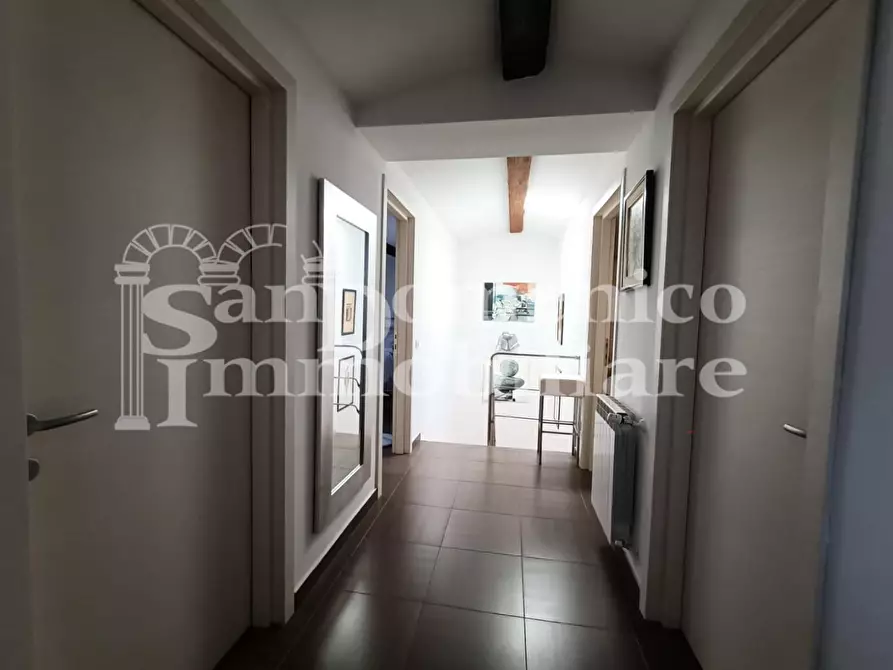 Immagine 11 di Appartamento in vendita  a Livorno