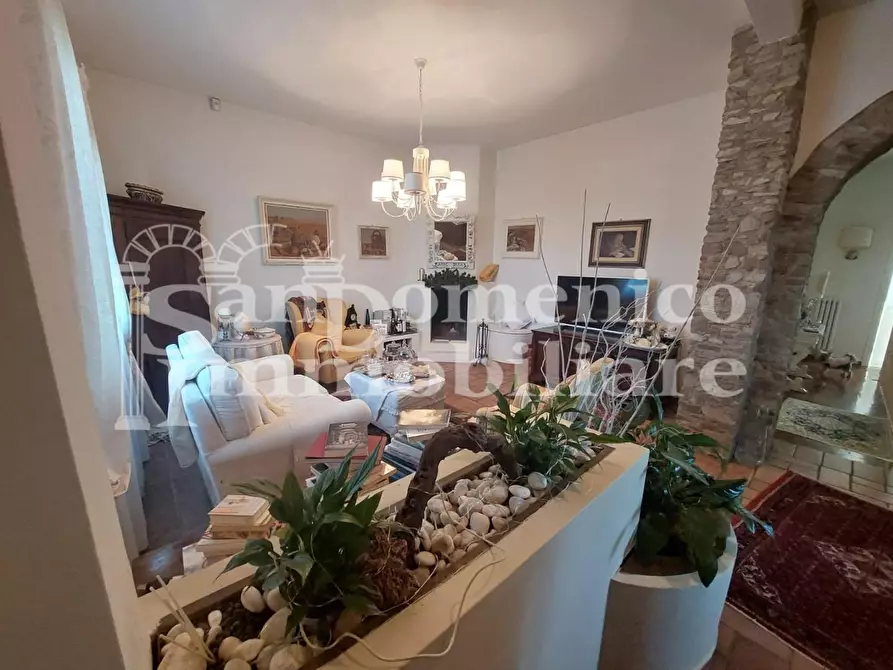 Immagine 4 di Casa indipendente in vendita  a Pisa