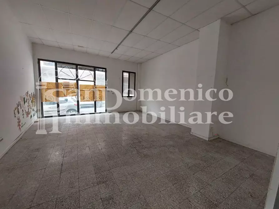 Immagine 3 di Locale commerciale in vendita  a Cascina