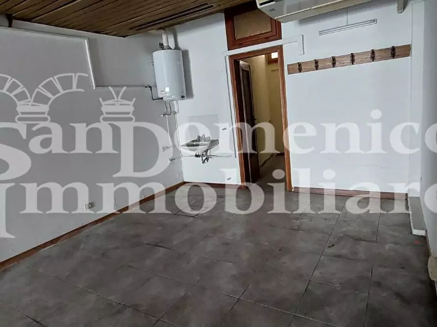 Immagine 5 di Locale commerciale in vendita  a Pisa