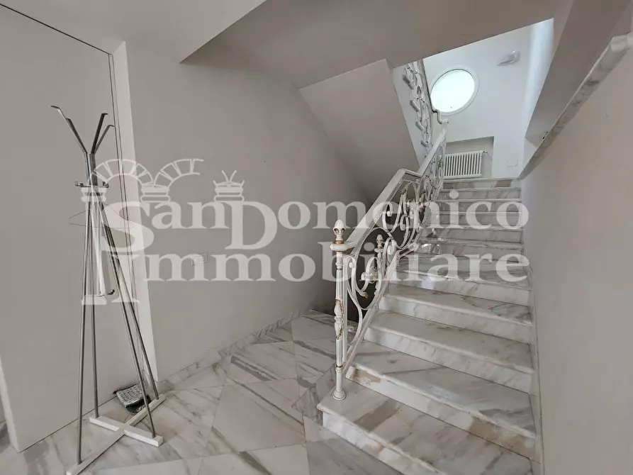 Immagine 48 di Villa in vendita  a Pisa