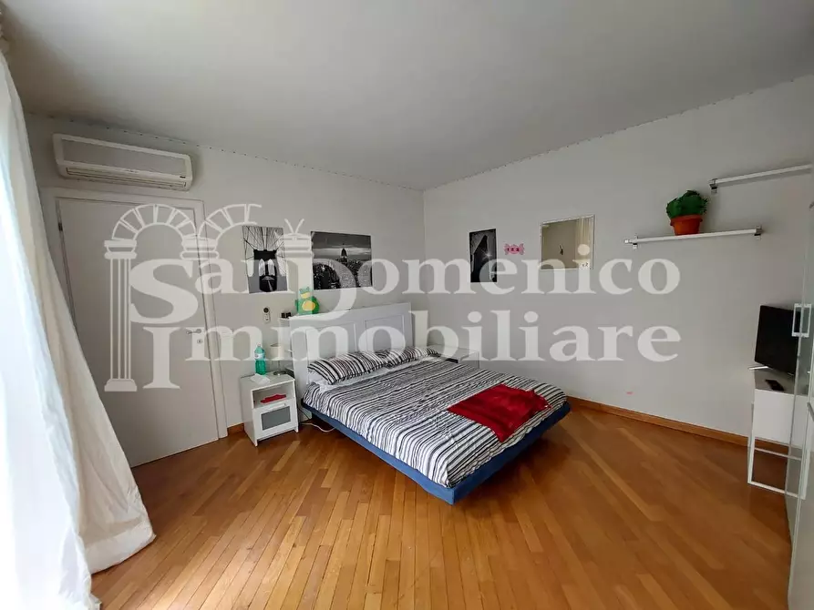 Immagine 54 di Villa in vendita  a Pisa