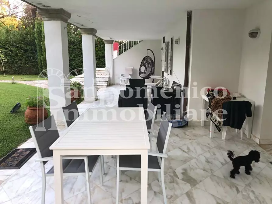 Immagine 74 di Villa in vendita  a Pisa