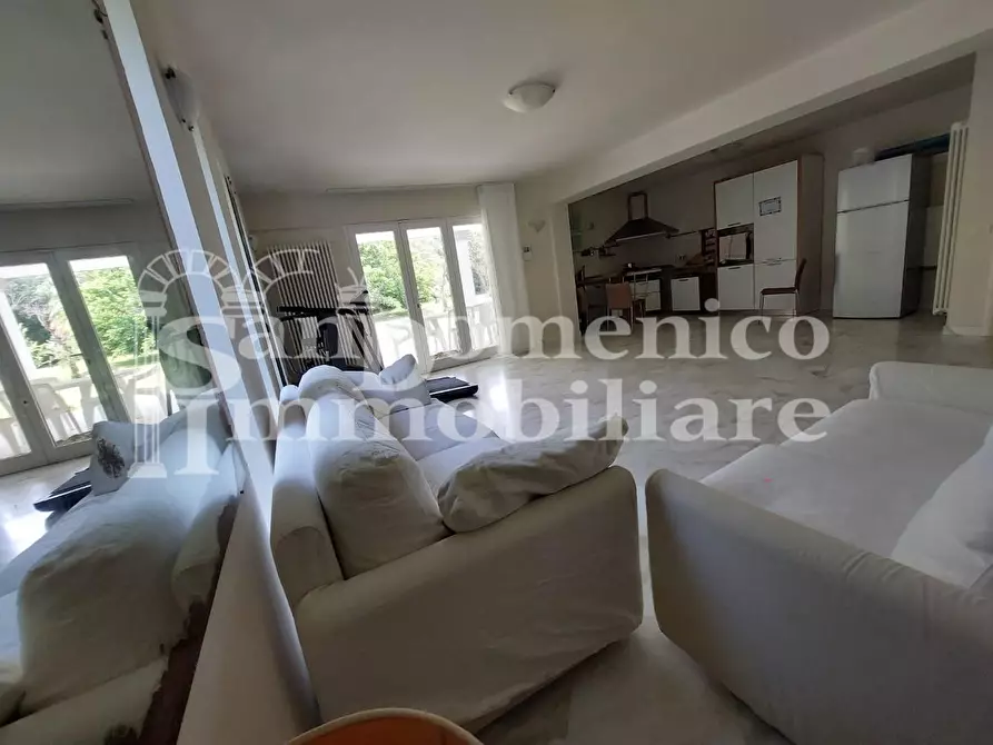 Immagine 63 di Villa in vendita  a Pisa