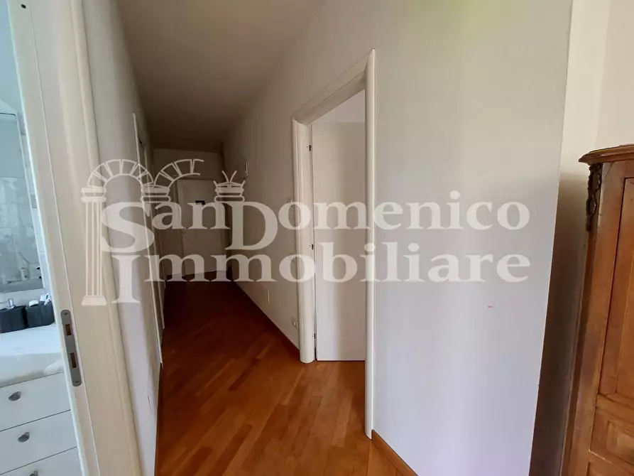 Immagine 49 di Villa in vendita  a Pisa