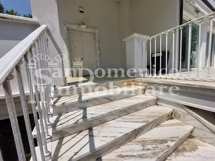 Immagine 16 di Villa in vendita  a Pisa