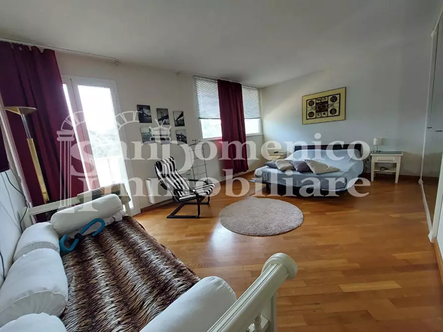 Immagine 50 di Villa in vendita  a Pisa