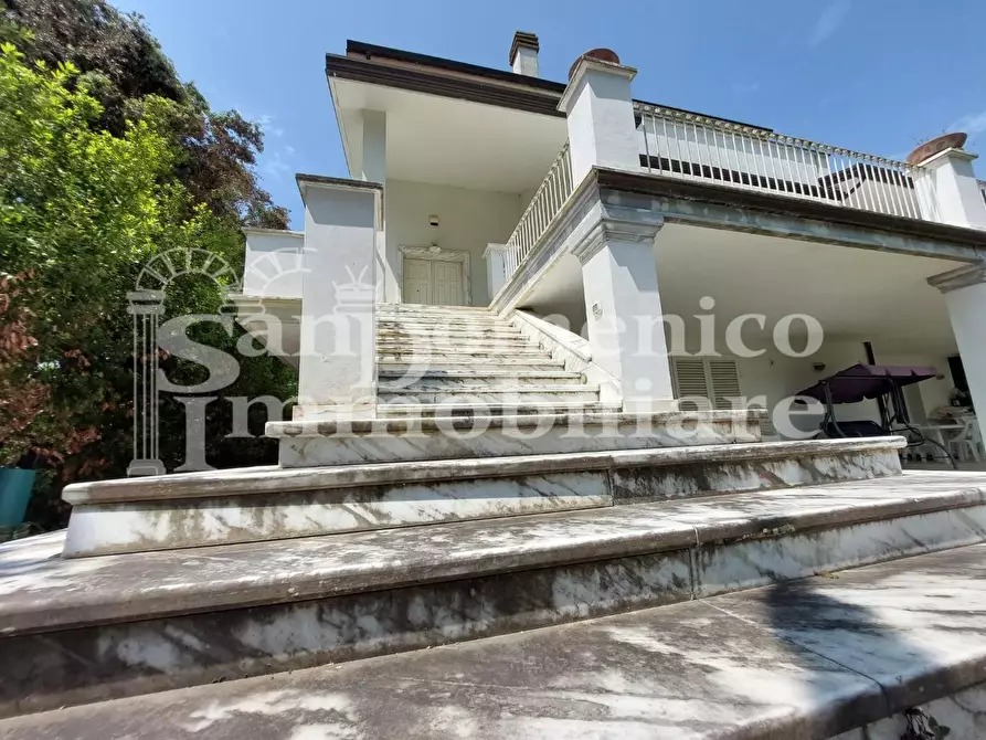 Immagine 14 di Villa in vendita  a Pisa