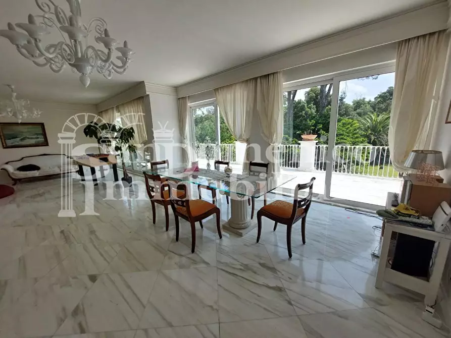 Immagine 26 di Villa in vendita  a Pisa