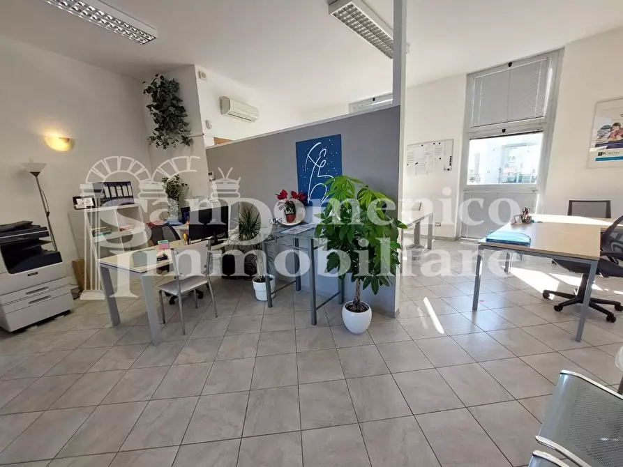 Immagine 2 di Ufficio in affitto  a San Giuliano Terme