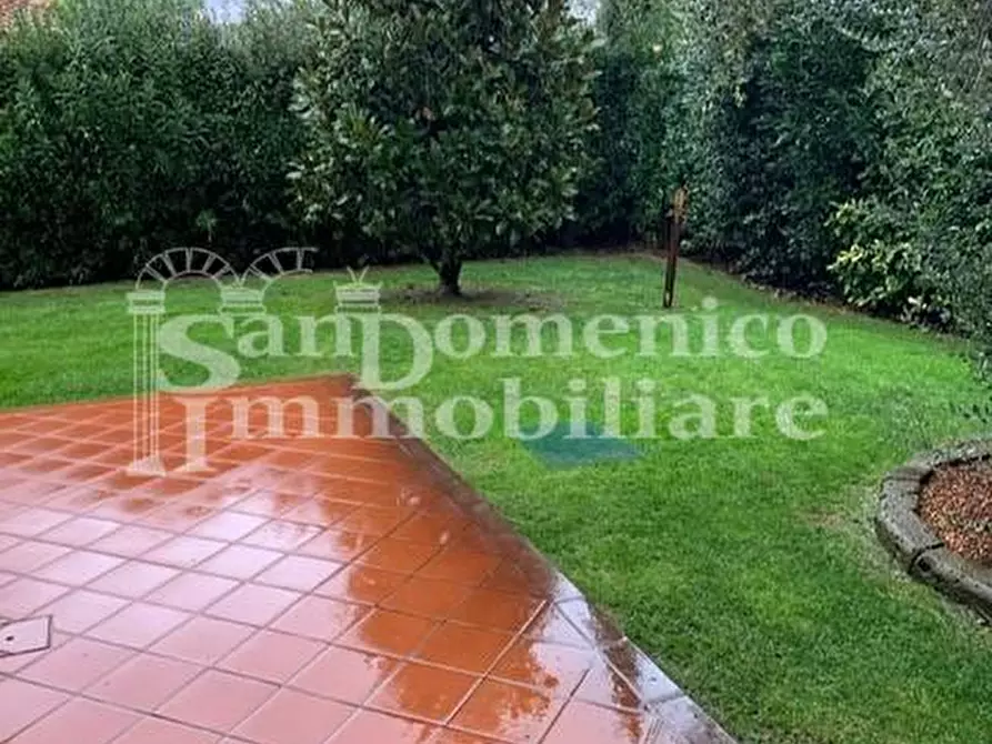 Immagine 14 di Villa in vendita  a Cascina
