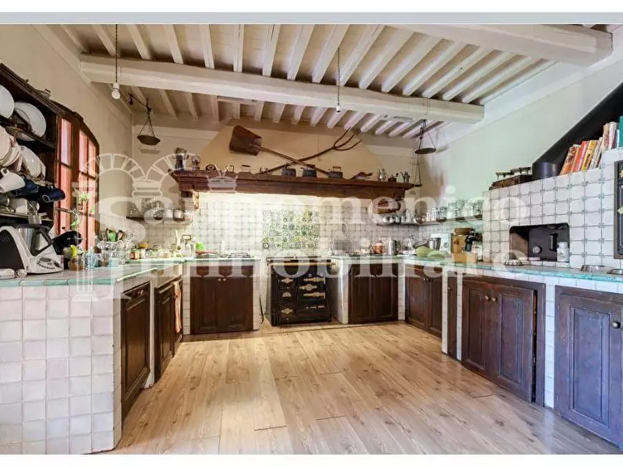 Immagine 9 di Villa in vendita  a Lucca