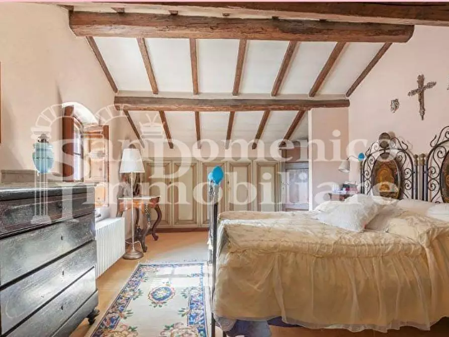 Immagine 15 di Villa in vendita  a Lucca