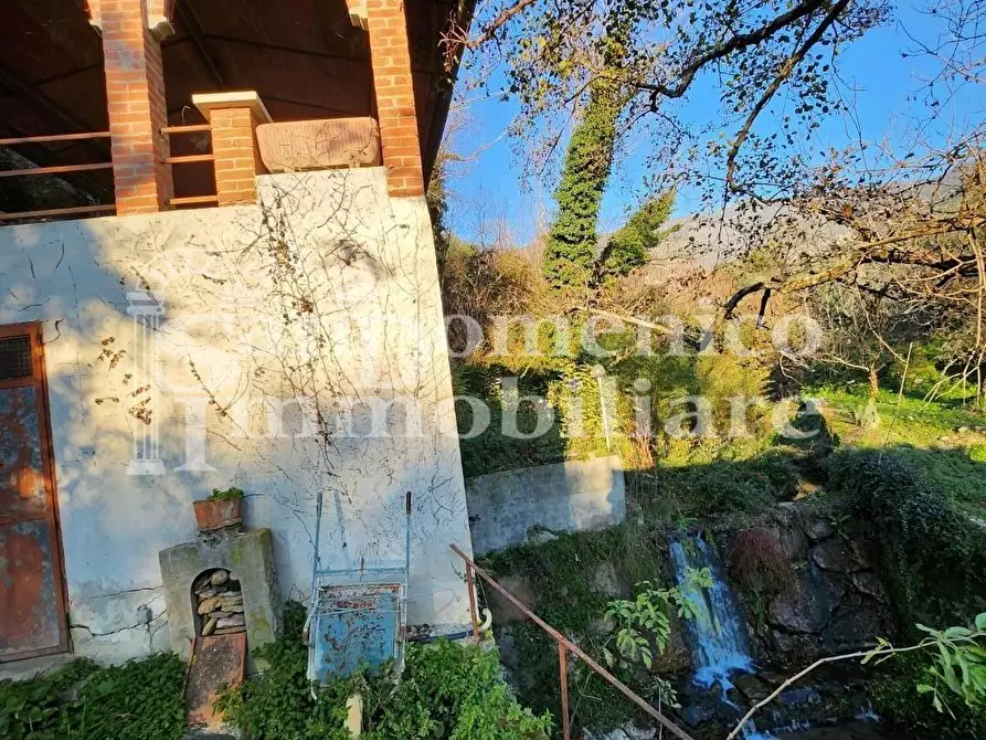 Immagine 9 di Villa in vendita  a Calci