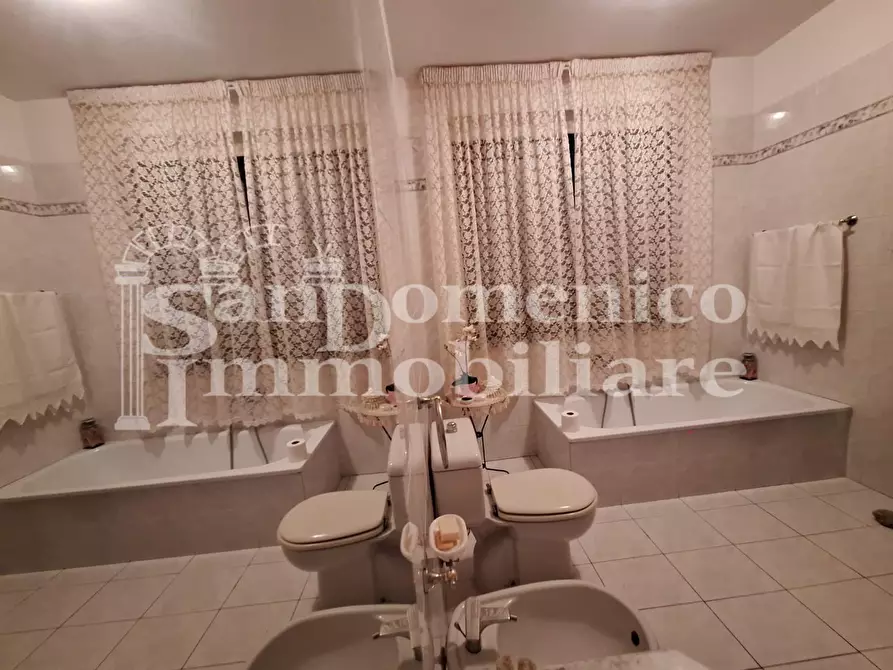 Immagine 27 di Villetta a schiera in vendita  a Vecchiano