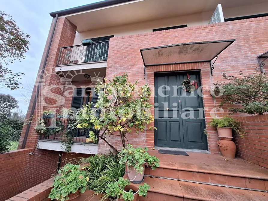 Immagine 2 di Villetta a schiera in vendita  a Vecchiano