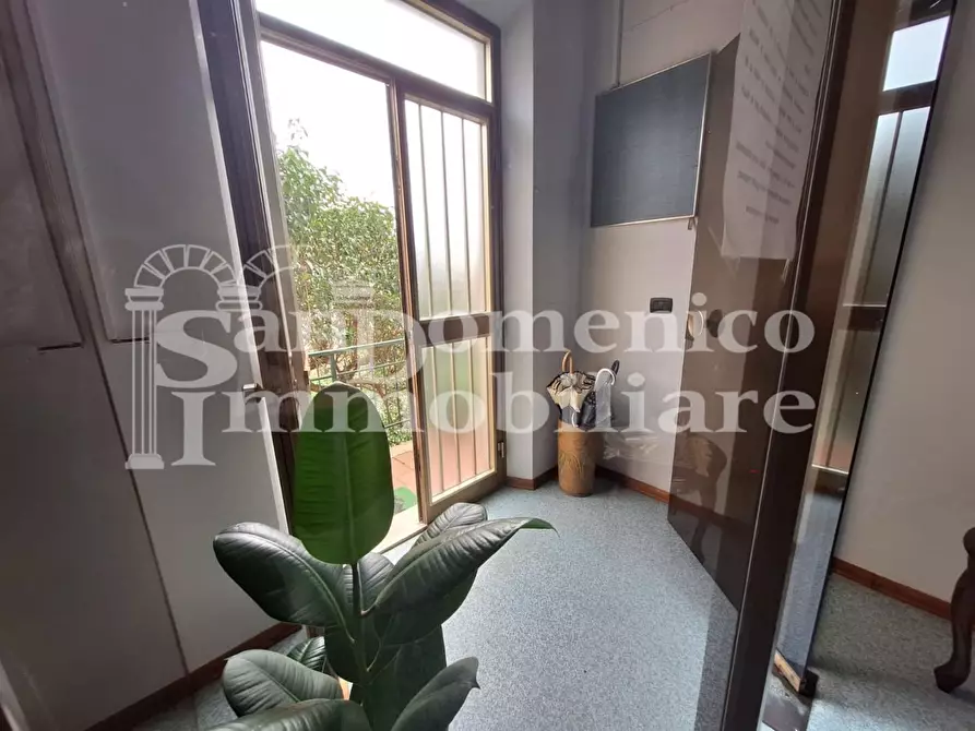 Immagine 2 di Ufficio in affitto  a Cascina