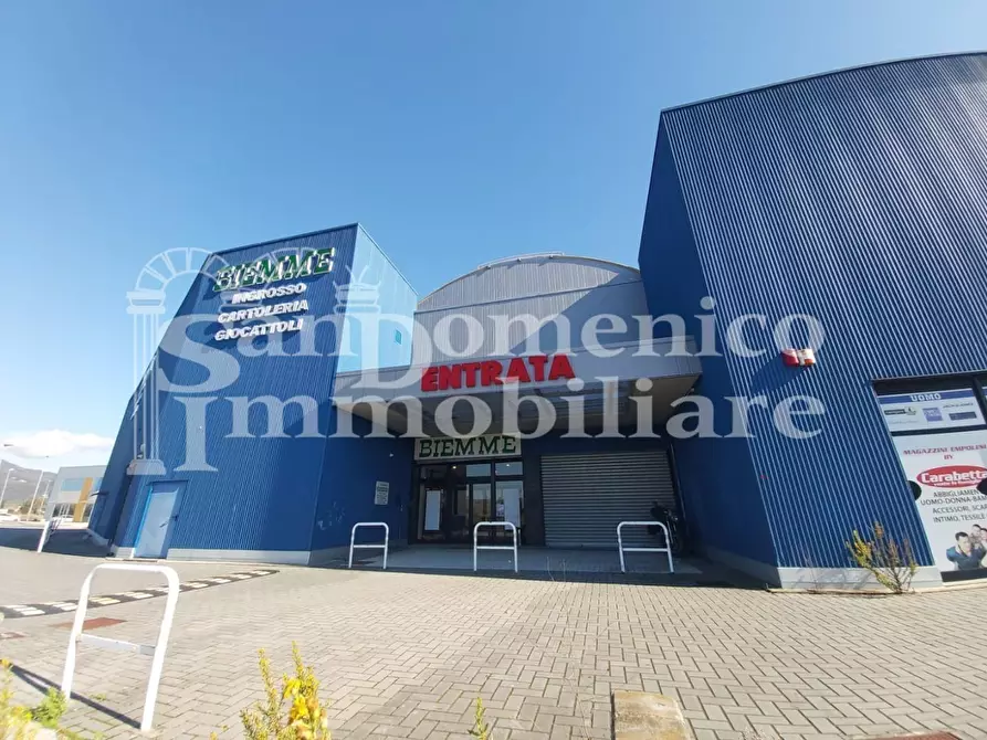 Immagine 1 di Capannone industriale in vendita  a Cascina