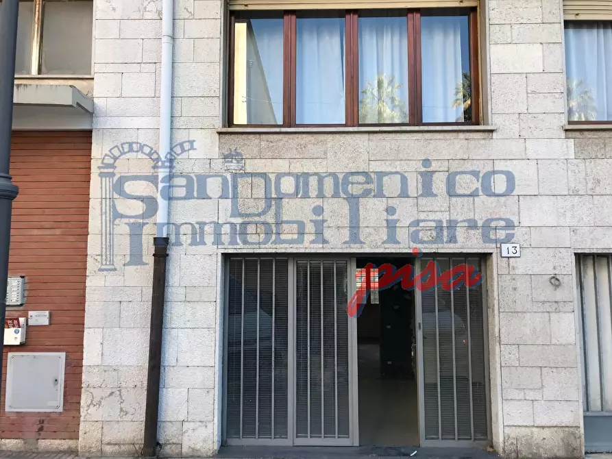 Immagine 1 di Locale commerciale in affitto  a Pisa