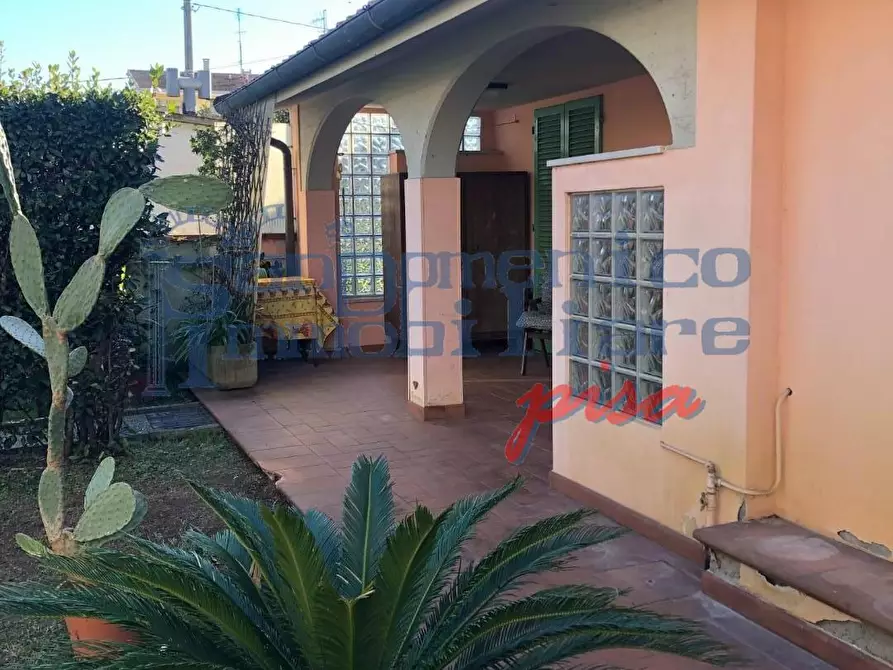 Immagine 1 di Villa in vendita  a San Giuliano Terme