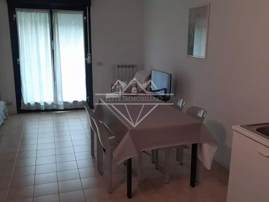 Immagine 3 di Appartamento in affitto  a Carrara