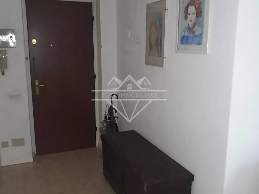 Immagine 9 di Appartamento in affitto  a Carrara